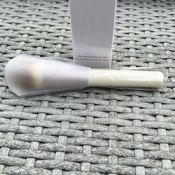 Brand New La Mer The Foundation Brush - Picture 3 of 5